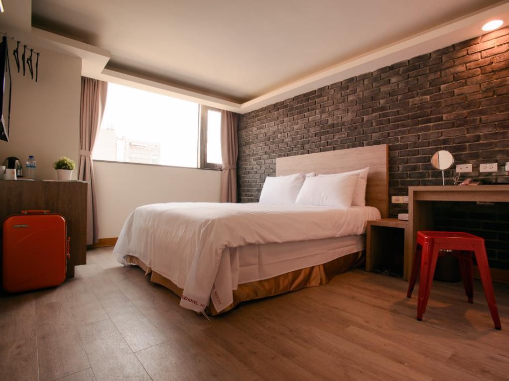 Kiwi Express Hotel - Chenggong Rd Тайджун Екстериор снимка