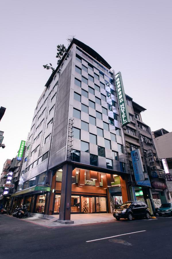 Kiwi Express Hotel - Chenggong Rd Тайджун Екстериор снимка
